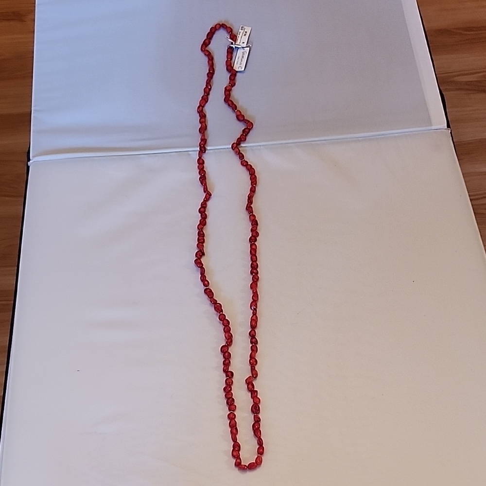 Chic Red Beaded Necklace